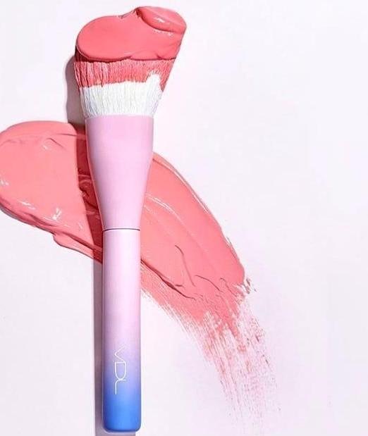 男生也可以看(追女秘诀)!国内外网红模特都喜欢的高颜值化妆品系列,价不在高有颜则好