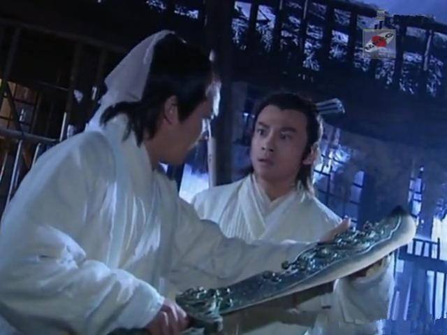 倚天屠龙记最厉害的刀,倚天屠龙记屠龙宝刀