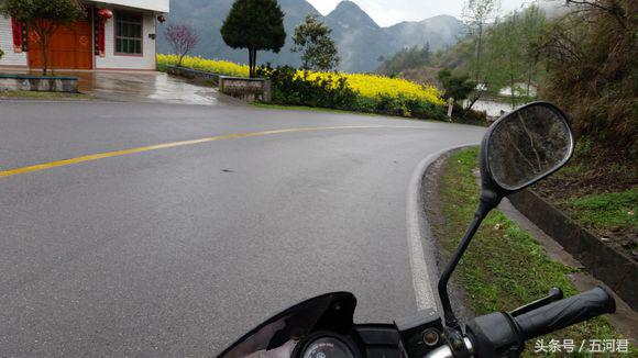 骑着雅马哈踏板摩托车周游世界,骑雅马哈天剑125回家