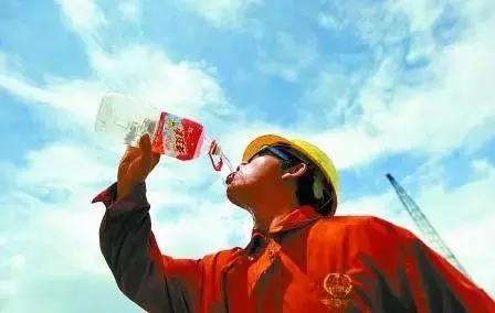 重度中暑需要及时就医,重度中暑的症状及治疗方法