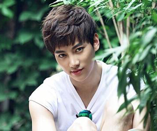 男生偷偷变帅的几个技巧,普通长相的男生如何变精致