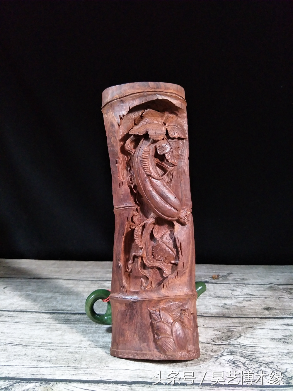 手把件是饰品吗,木制手玩把件