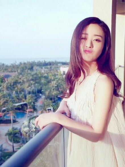 赵丽颖微博晒照片被怼！吴亦凡神回复“请问你有freestyle吗，吃瓜群众一脸懵逼！