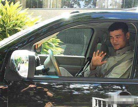 姚明身价到底多少,姚明身价多少个亿啊