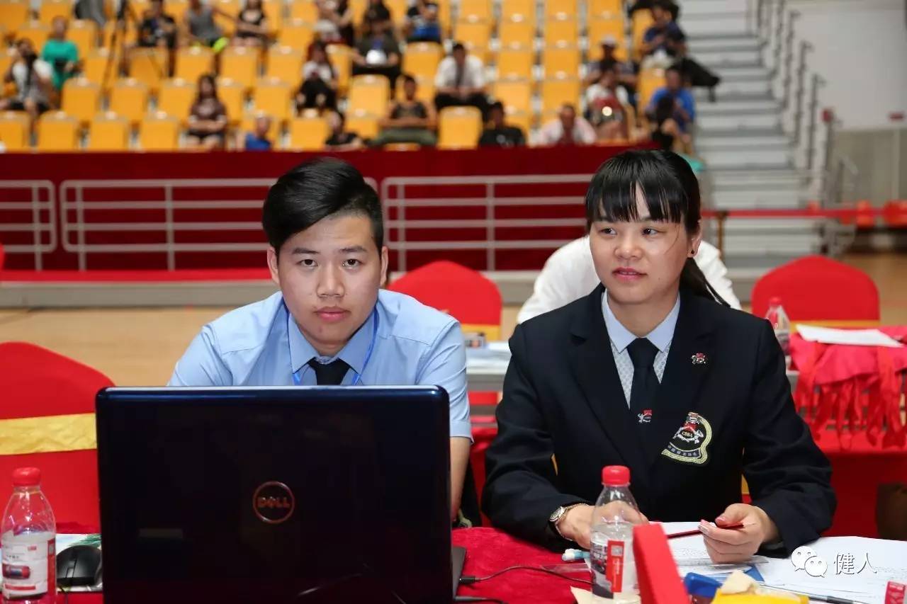 黄石圆满颁奖,黄石锦标赛颁奖