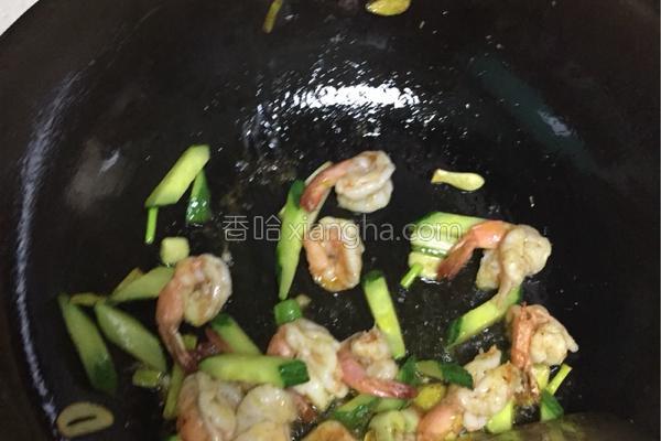 芒果虾仁的家常做法,芒果虾仁