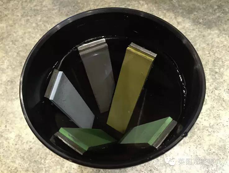 一个网友展示他的磨刀技巧...这一个个切的简直了...