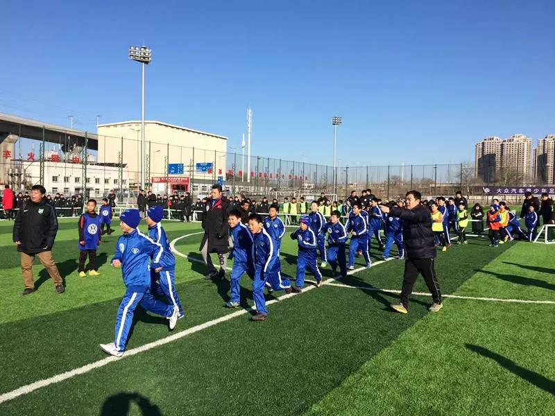 左树声刚进天津队照片,左树声天津队踢球视频