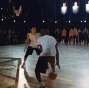 我想和这两个妹妹一起玩挠痒痒的游戏