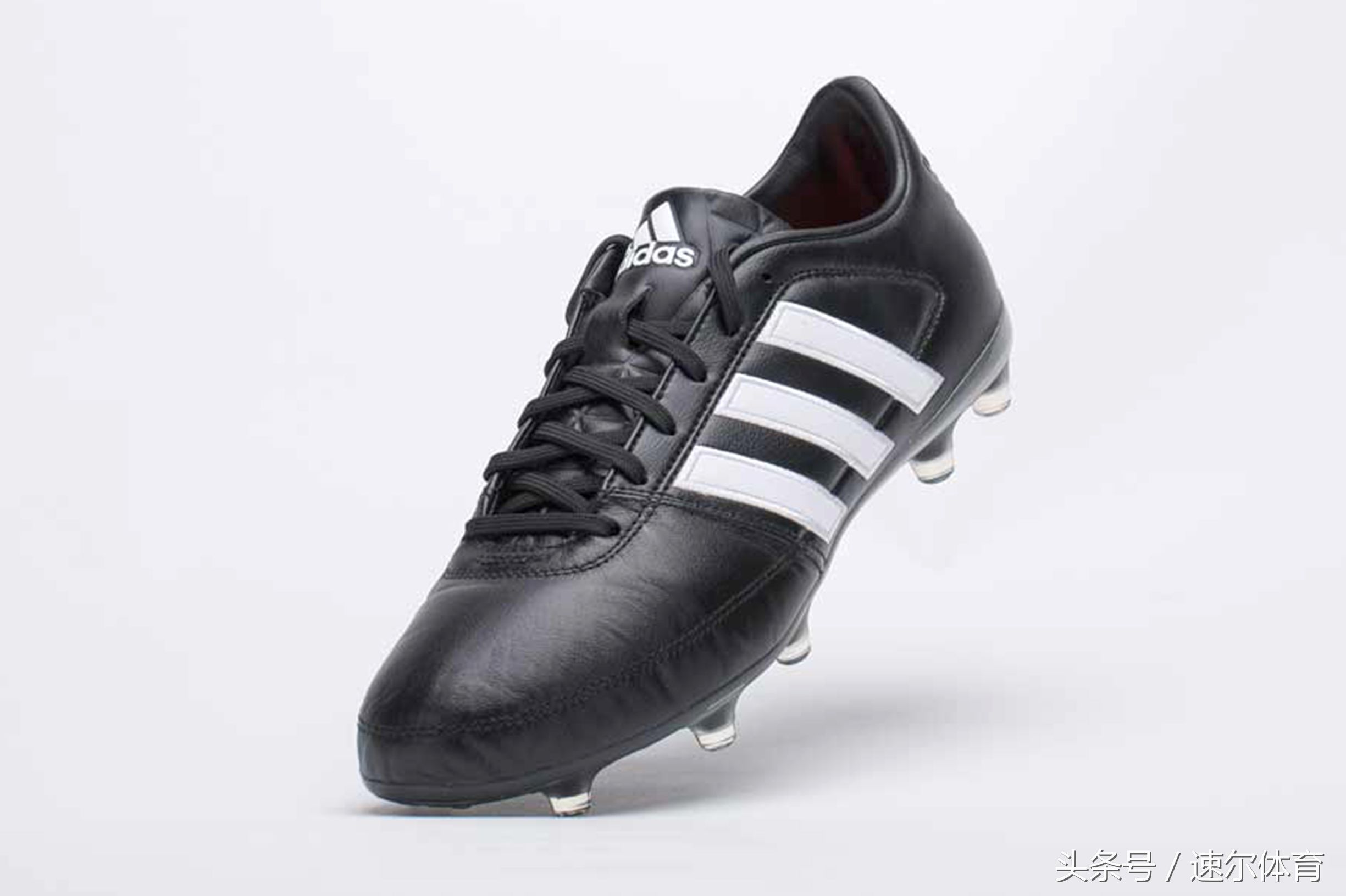 500元适合买什么足球鞋,前锋500块钱左右的足球鞋