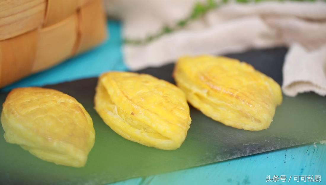 软糯香甜浓浓的满口榴莲味,榴莲味十足香酥可口口感舒适