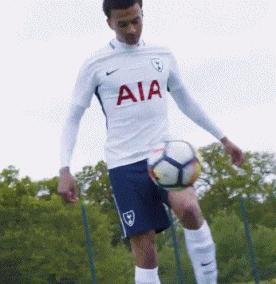 北伦敦德比阿森纳对托特纳姆热刺,托特纳姆热刺新球衣