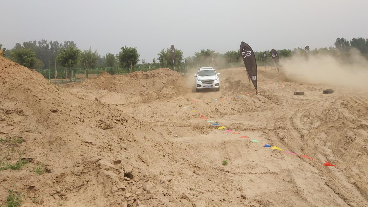 为越野而生的越野车,哈弗h9罗伦士极星版越野视频