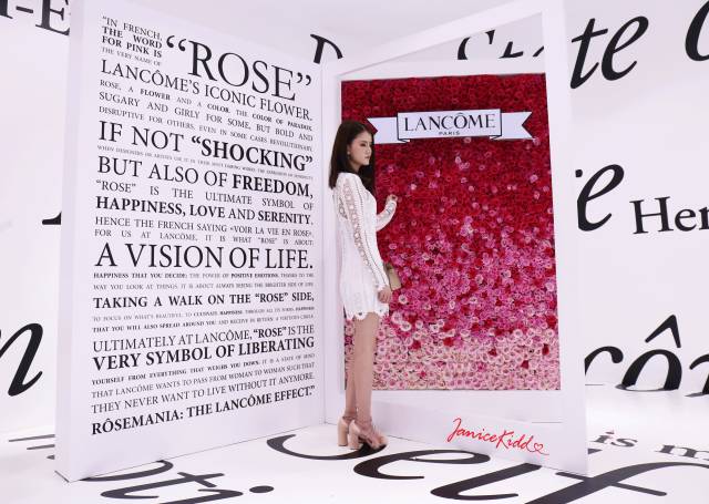 忘掉玻璃唇,现在是彩虹唇的时代了