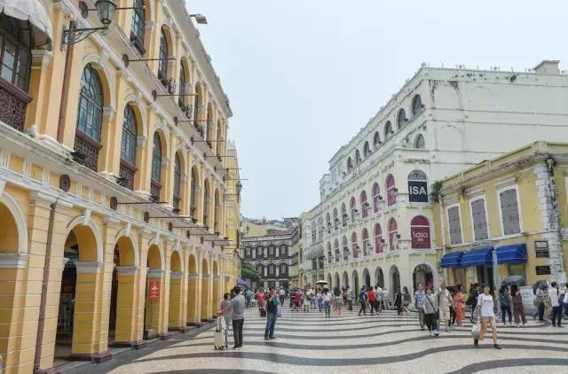 适合海边度假的亲子酒店,八月份适合出游的亲子度假酒店