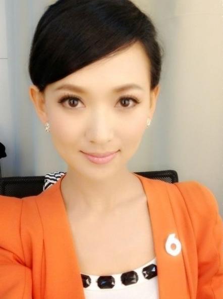 中国足球队队长杜威,前国脚杜威老婆