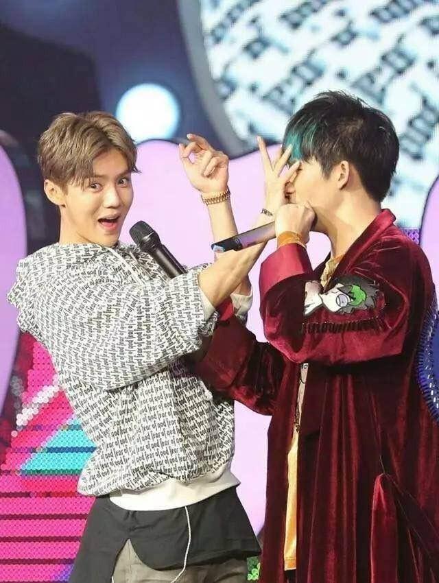 白敬亭鹿晗刘昊然嘎嘎原视频,刘昊然白敬亭鹿晗