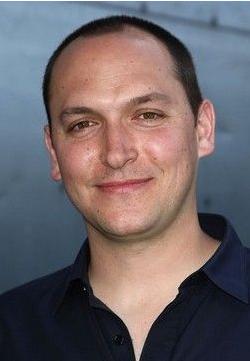 这是一部能让你从头笑到尾的电影，能把间谍片拍成这样也太鬼了！