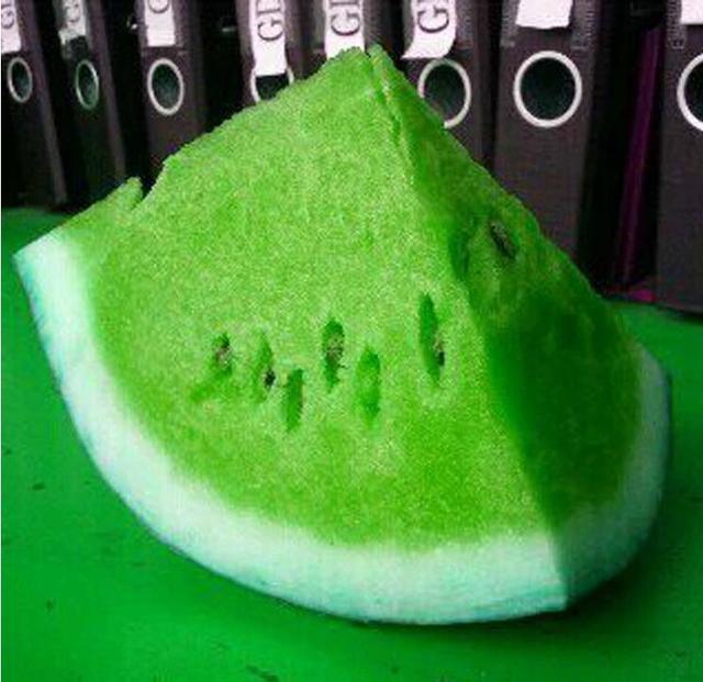 自家种的西瓜天然无公害一元一斤,自家西瓜五千斤左右