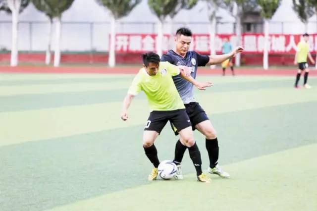 蒙超赛场：通辽蓝奧9比1大胜满洲里雪狼