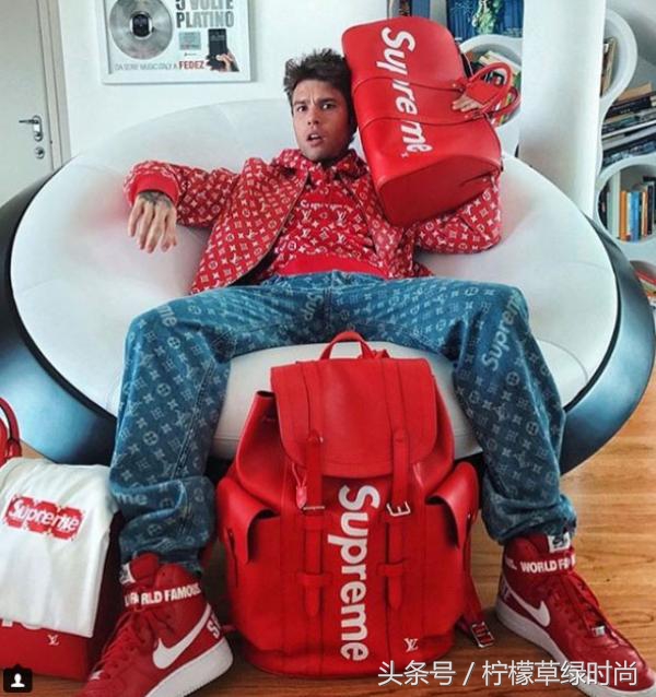 lv鑱斿悕supreme楣挎櫁,lvxsupreme璧扮