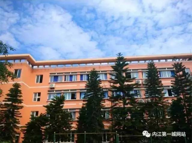 想穿校服,内江六中校服