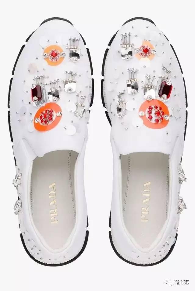 gucci刺绣小白鞋图案,gucci小白鞋金字母