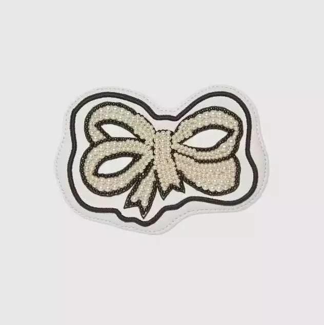 杨幂一口气买了十双的鞋,杨幂穿的薄荷绿运动鞋