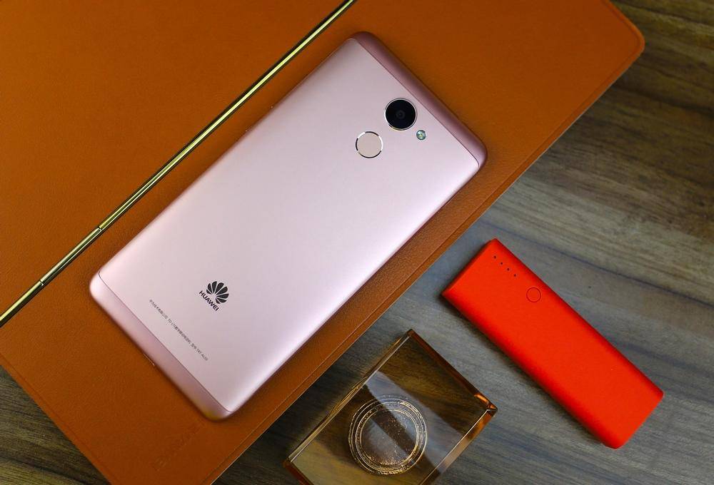 华为畅享7plus拍照,华为畅享7plus流光金和香槟金