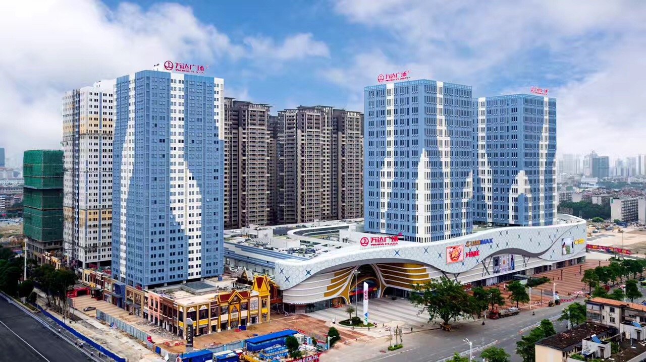 南宁江南万达广场开业堵成狗！你还会再去第二次吗？没想到一大批人竟这样回答