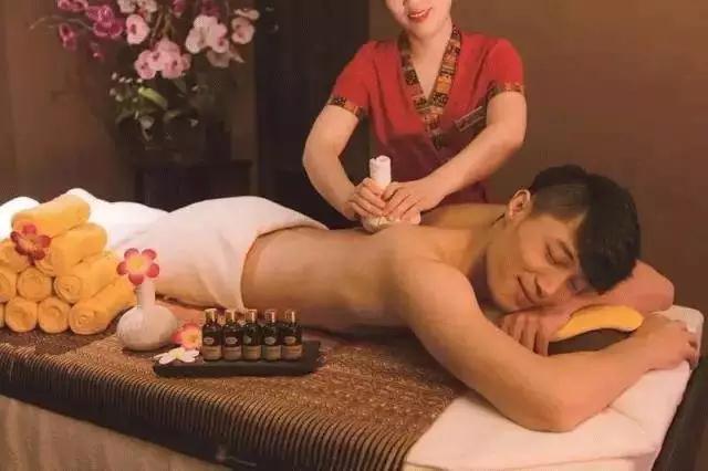 百家湖cbd,百家湖开放式美食街