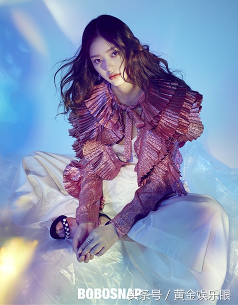 你肯定猜不到她衣服多少钱！林允新大片展现千面时尚感