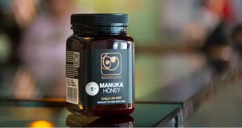 伴手礼戴什么合适,为什么旅游带伴手礼