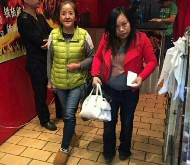 凤姐美国达人秀,凤姐直播首秀身材发福