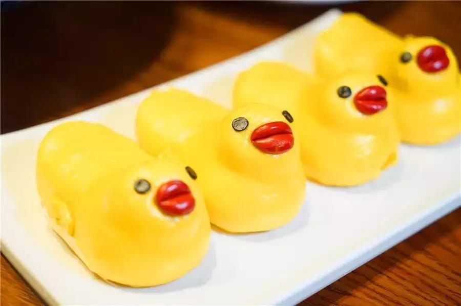 蒙眼用剪刀做面，服了！这么牛X的店居然系佛山的10年老字号！东家好吃才是硬道理！