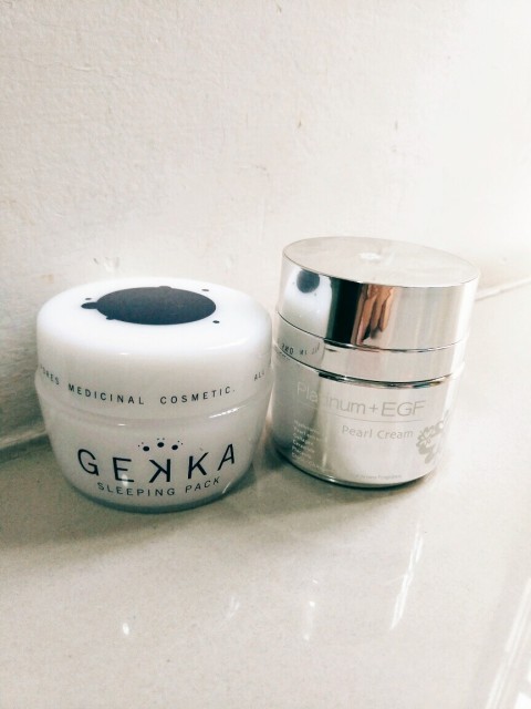 油皮洗面奶祛痘去黑头收缩毛孔 (敏感肌肤怎么收缩毛孔去黑头)