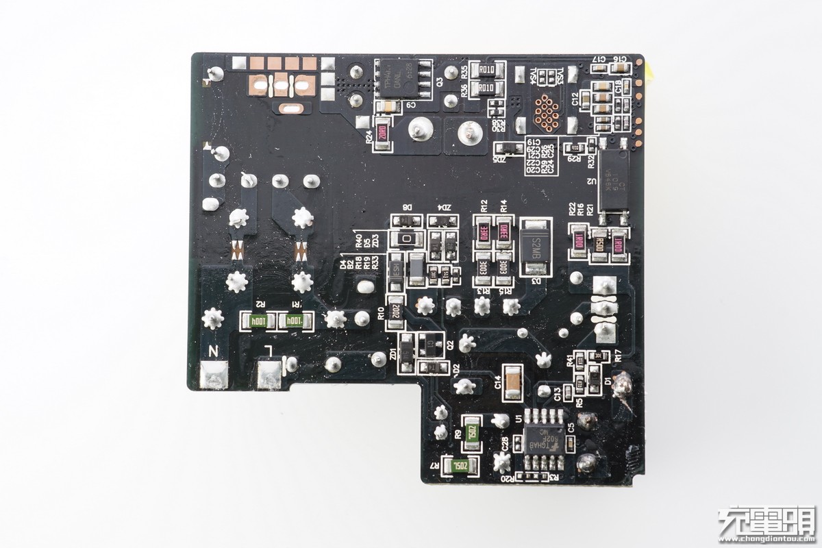 小米usb充电器60瓦拆解,小米车载充电器cc02czm拆解