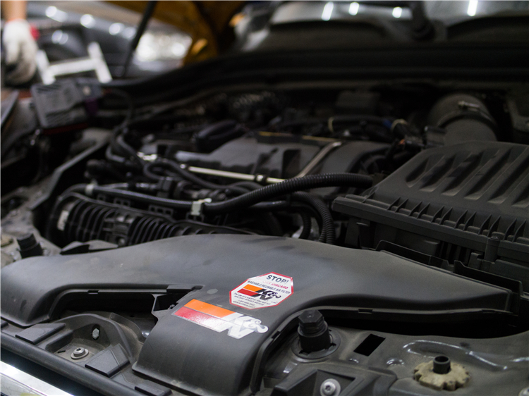 一辆小MINI的“逆改装”过程，和两年拍不到沪牌引发的伤不起事件