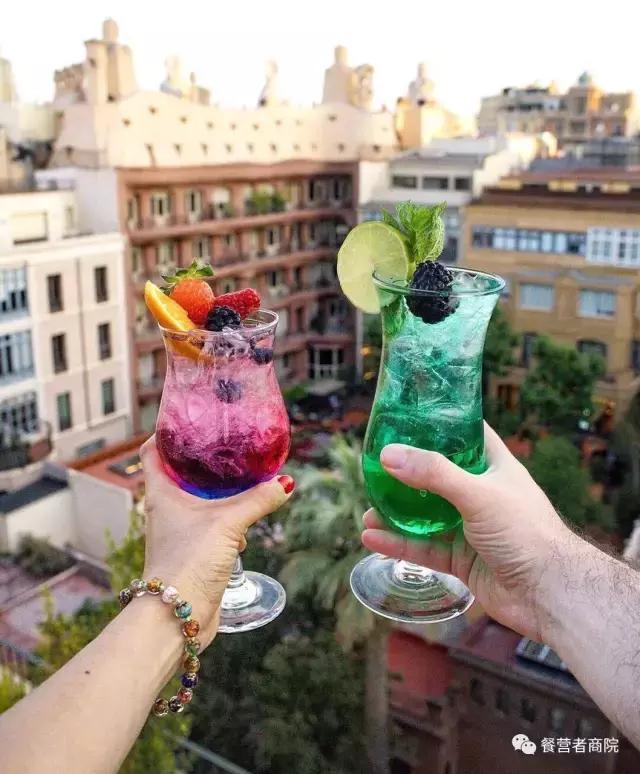 餐厅大堂经理的主要工作内容,学校餐厅经理每日工作