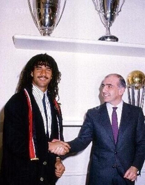 ac米兰荷兰三剑客进球集锦,荷兰三剑客时期的米兰的主教练