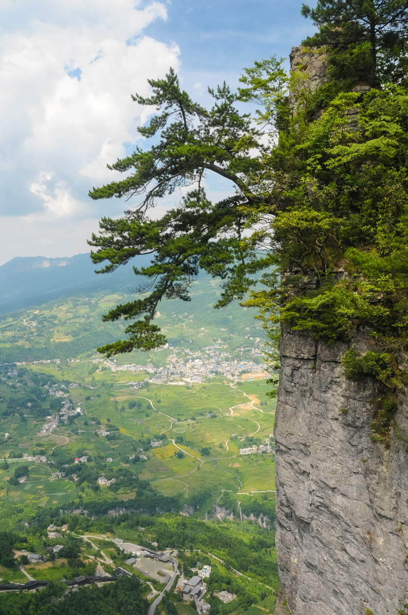 恩施大峡谷落石砸死游客,恩施大峡谷落石砸人