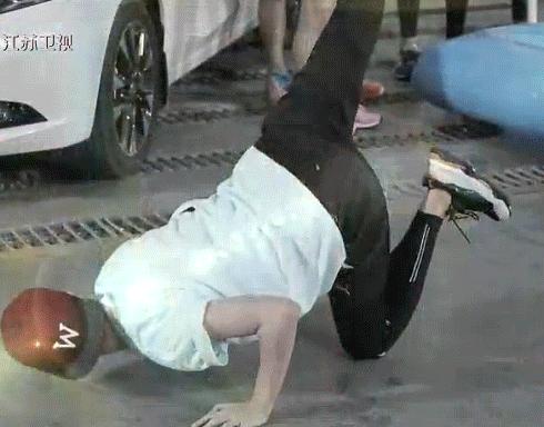 鹿晗喜欢的足球明星,鹿晗篮球球技