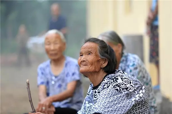 触“电”，一个国家级贫困村的两年之变