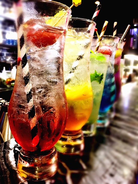 夜店里吃火锅？帮重的鸭肠烫8秒就能飙到180！