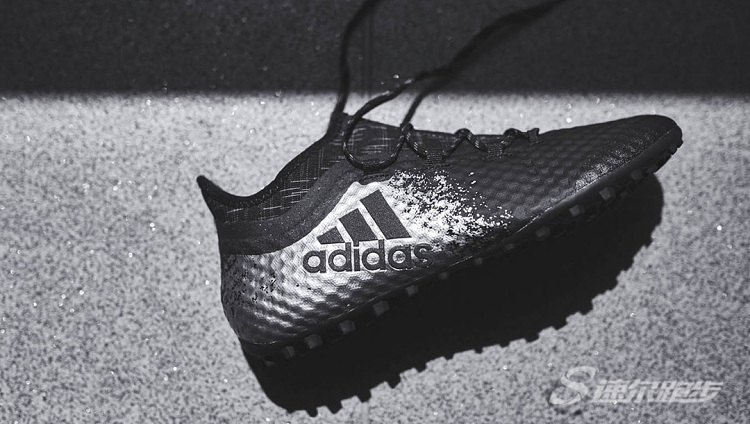 足球入门球鞋推荐,地毯草适合哪种球鞋