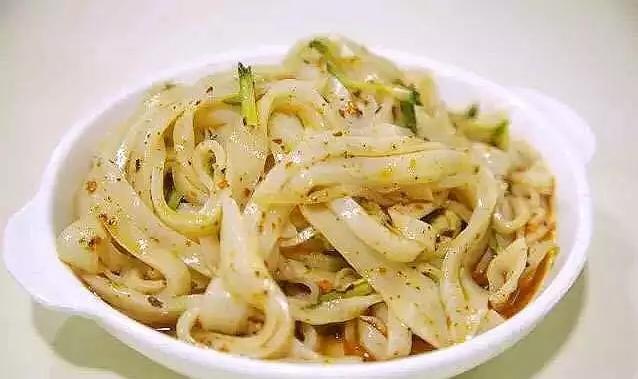 学长带你逛校园西安翻译学院,西安翻译学院学姐带你练口语