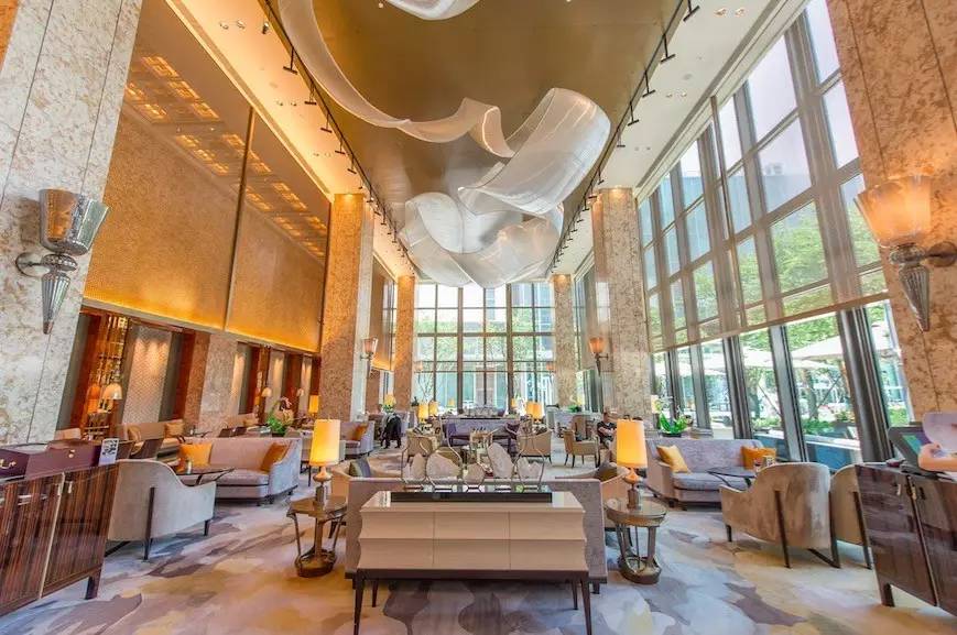 一天吃四五顿饭不长肉才怪,一天吃四顿不胖都不行