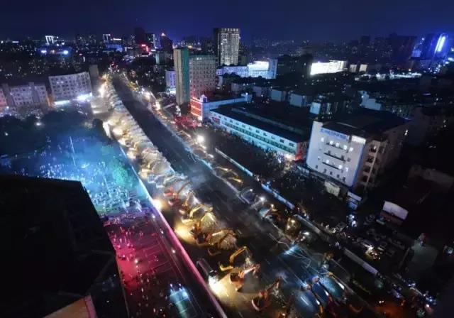 蓝翔山东挖掘机,外国人眼中的蓝翔挖掘机