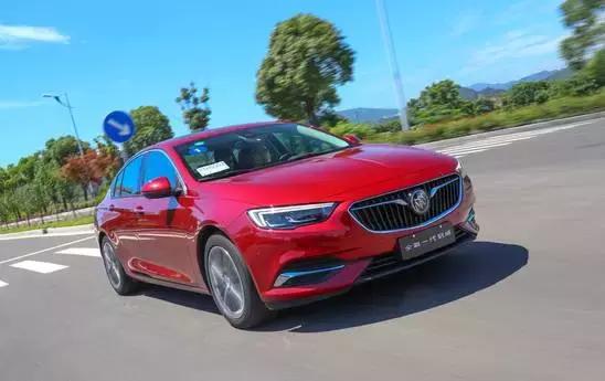 新款君威试驾感受视频,新君威空间实测