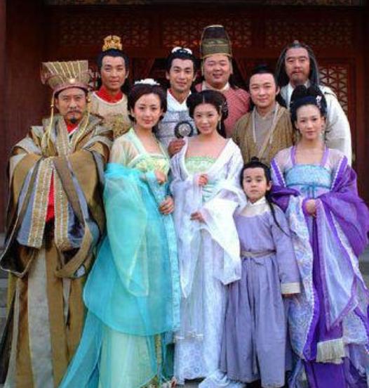 至尊红颜反派结局,至尊红颜两位女主角